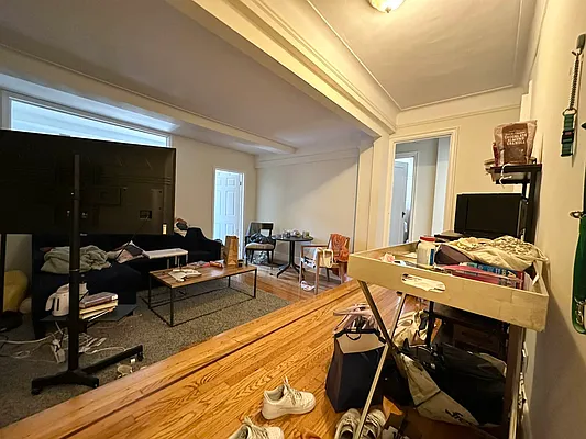 Rented by Green Home NY Realty LLC | media 9