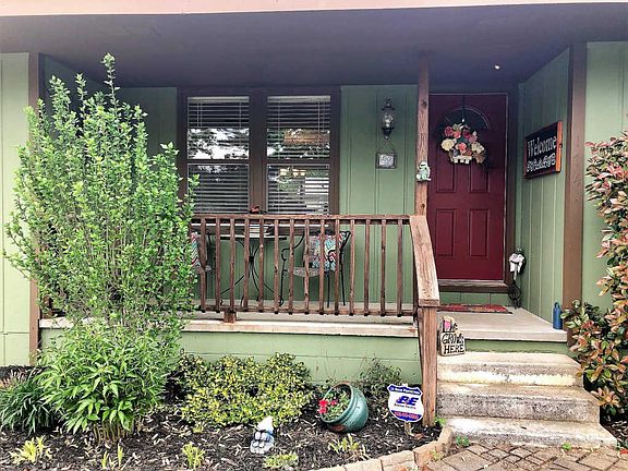 2nd image of 174 Rea St