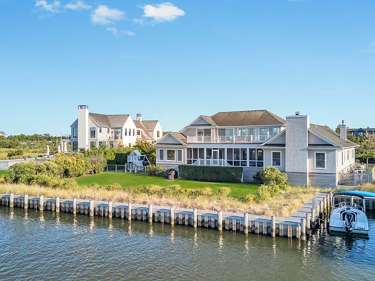 125 Dune Rd — Photo 5
