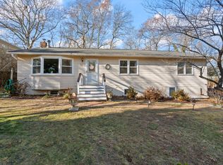 38 Setauket Trl, Ridge, NY 11961