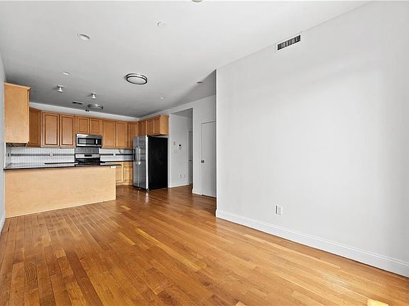 5th image of 1492 E 12th St APT 3B