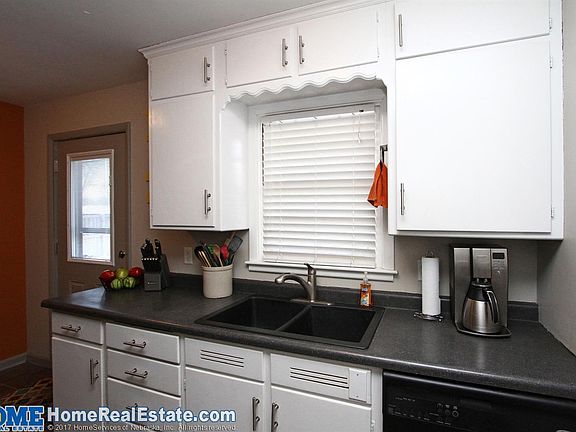 5th image of 2235 S 52nd St