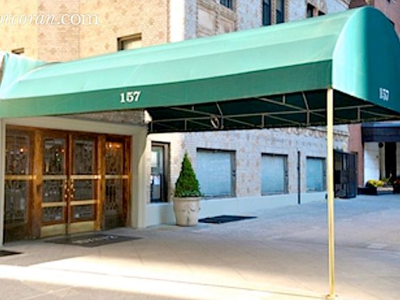 3rd image of 157-163 E 72nd St #1F
