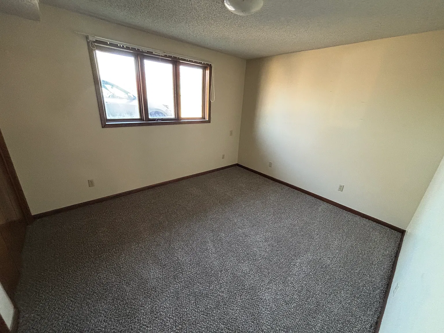2 bed, 850 sqft, $750 — Photo 4