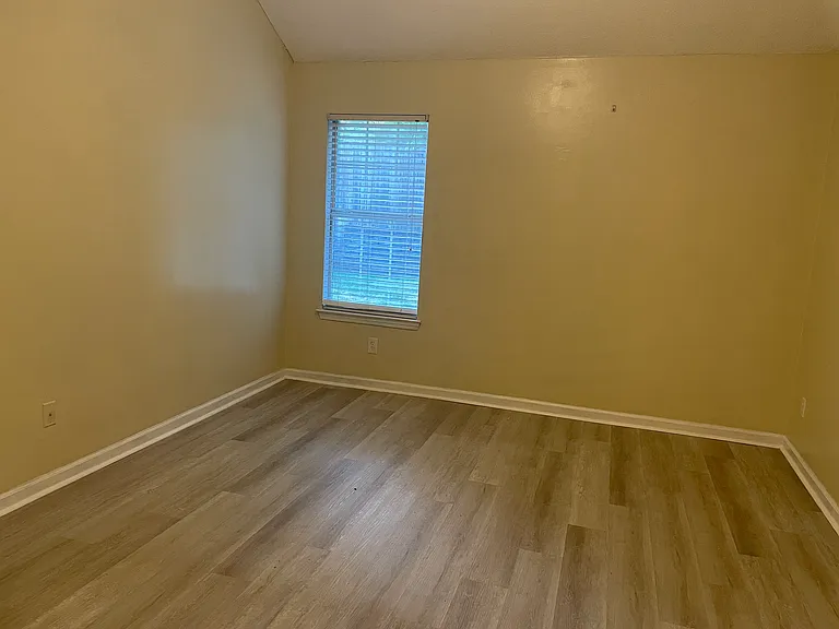 7100 Lindsey Leaf Cv — Photo 5