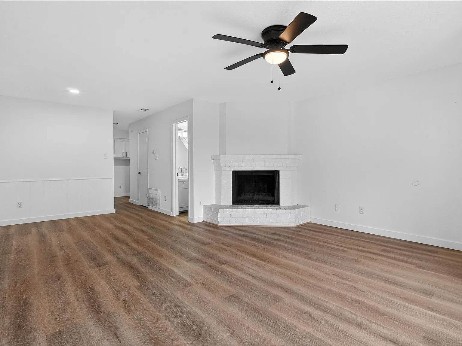 2 bed, 2.5 bath, 1250 sqft, $1,699 — Photo 4