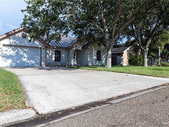 2nd image of 3306 Robbie Ln