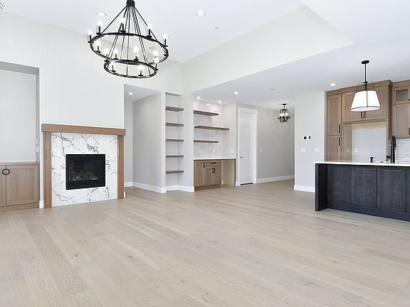 4th image of 14915 NE 40th Ct