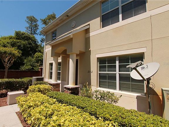 2nd image of 202 Carina Cir