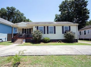 5549 Cameron Blvd, New Orleans, LA 70122