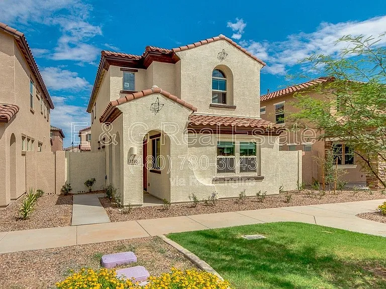 3210 S Mingus Dr — Photo 1