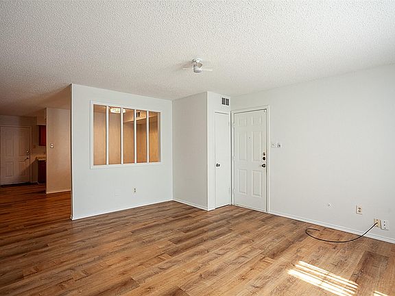 2nd image of 4150 Crow Rd APT 10