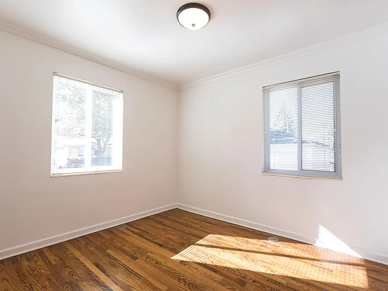 3334 S Pioneer St — Photo 8
