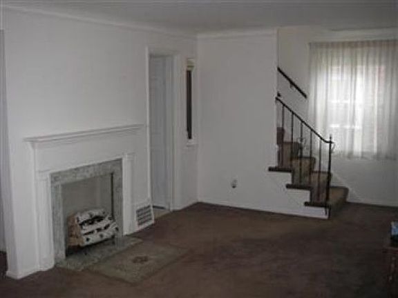 3rd image of 340 E 200th St