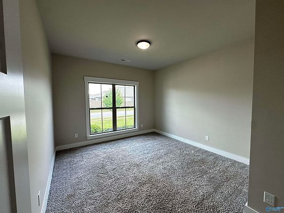 4th image of 129 Rio Grande Way