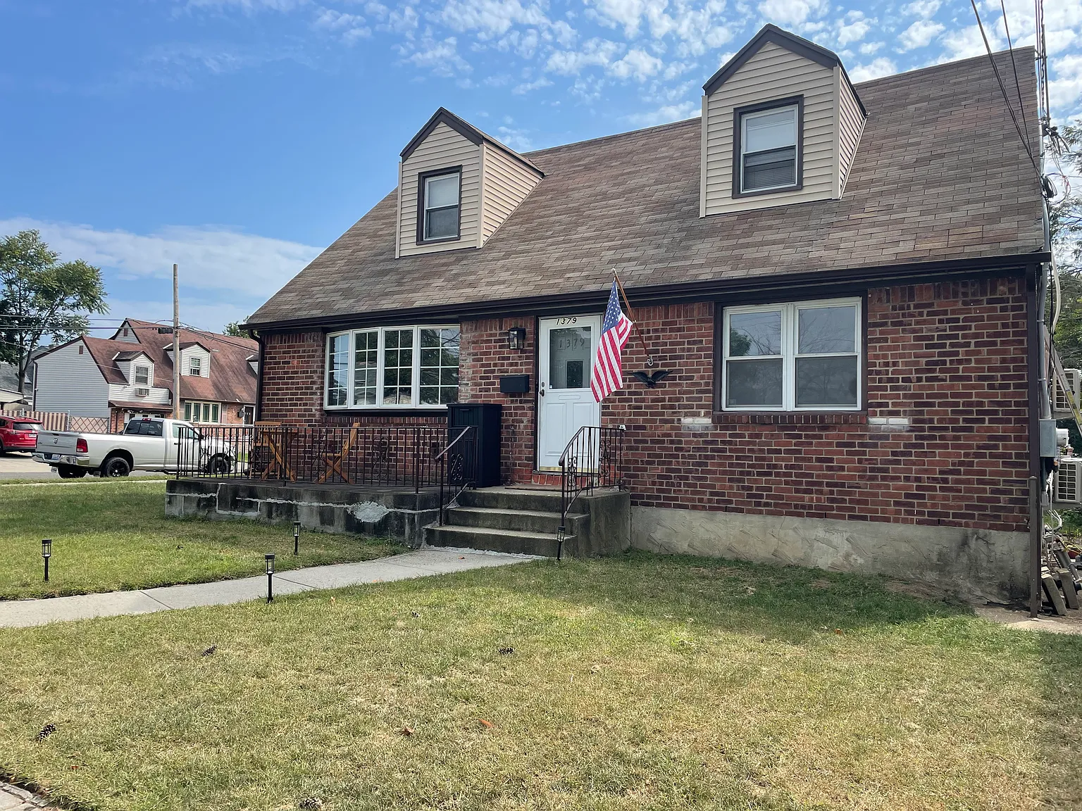 2 bed, 1000 sqft, $3,499 — Photo 1