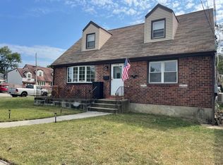 1379 E St #1, Elmont, NY 11003