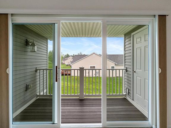 5th image of 1515 Castle Dr