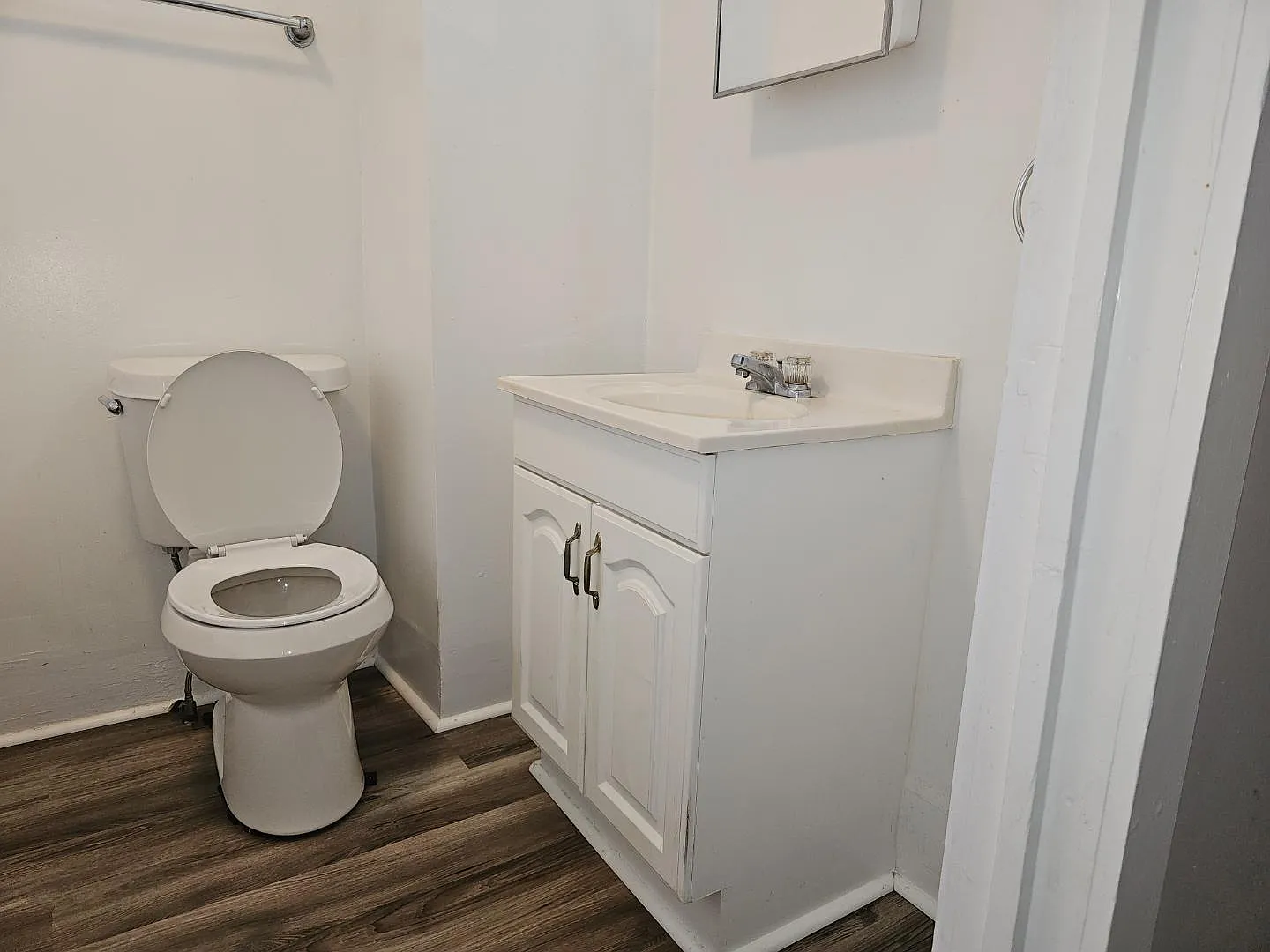 165 Oak Park - 2 — Photo 3