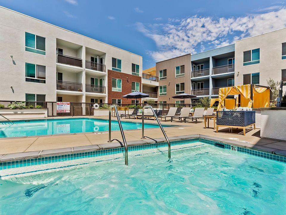 1st image of 626 N Azusa Ave #324
