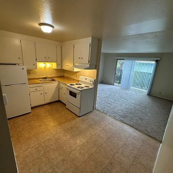 586 Berry Ave #5 — Photo 5