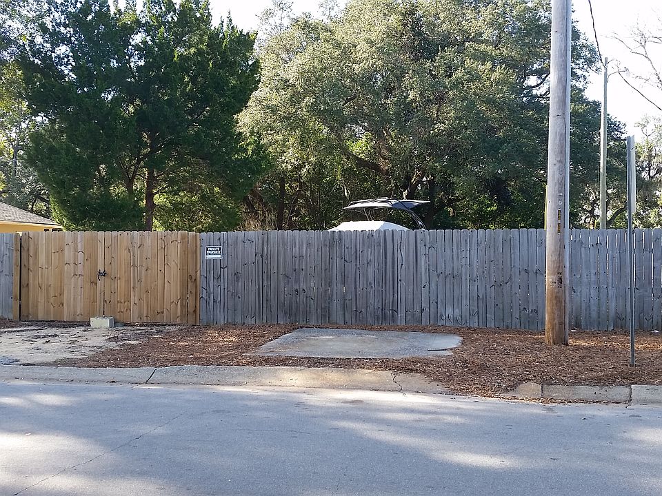 1st image of 2810 E Gadsden St