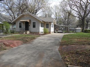 1324 SW Mulvane St, Topeka, KS 66604