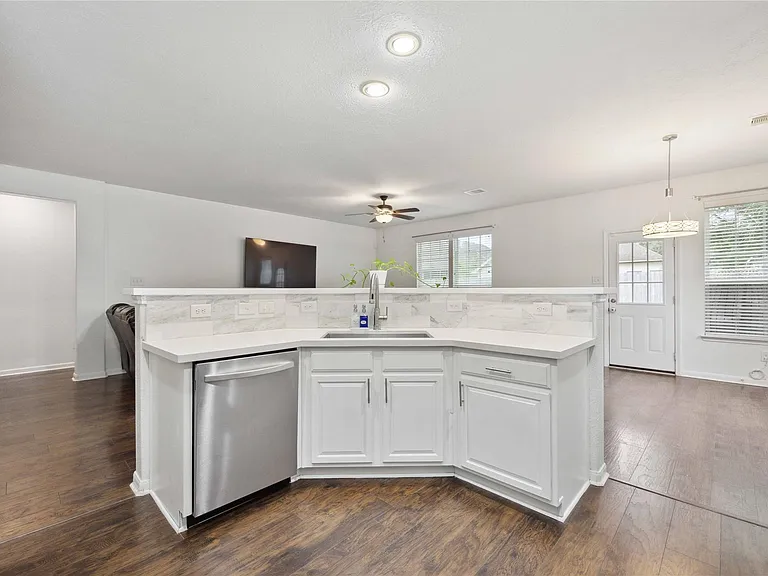 4322 Richland Chambers Ln — Photo 6