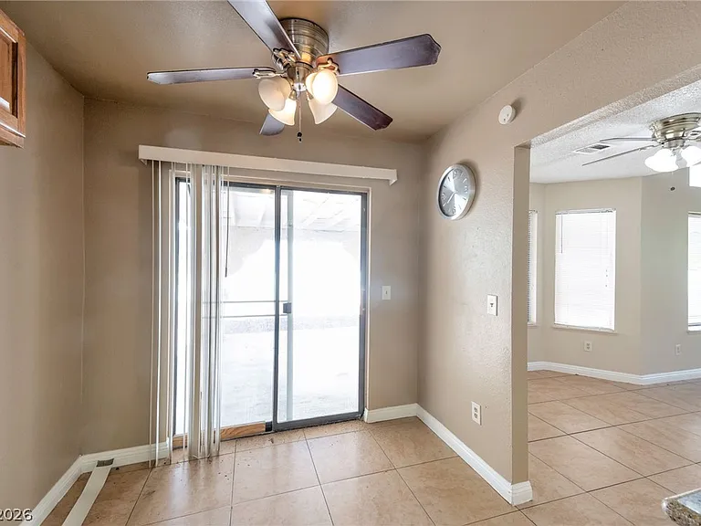 2528 Cherrywood St — Photo 8