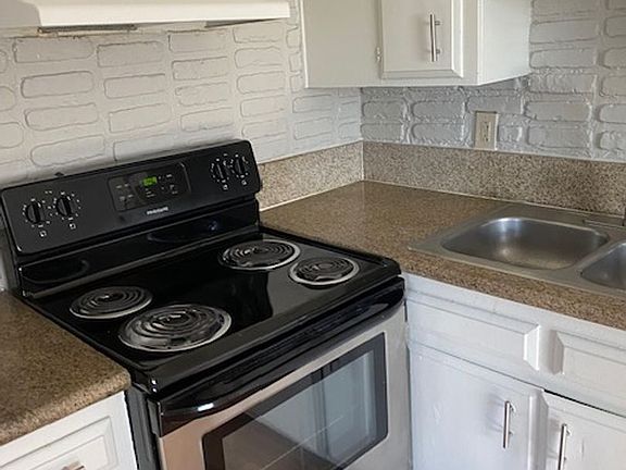 3rd image of 725 Lilly Ln #17C