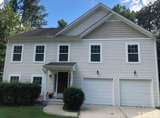 1075 Heritage Manor Dr, Raleigh, NC 27610