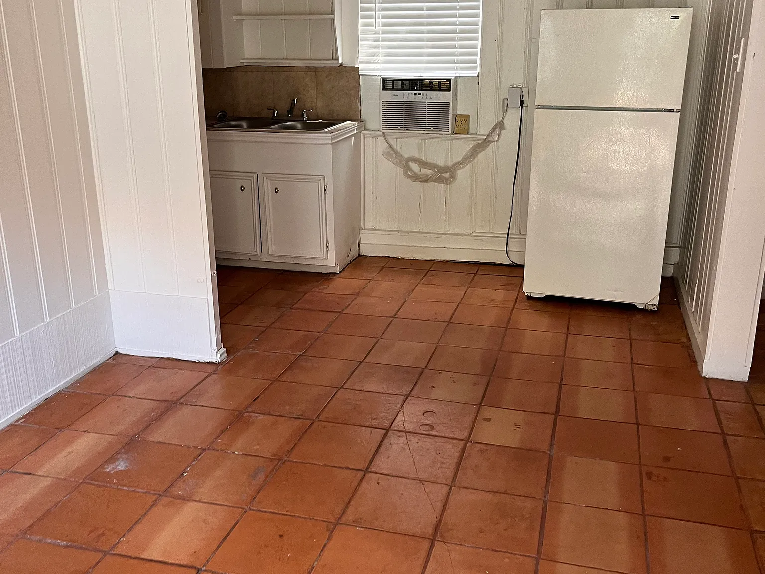 5108 Bayard Ln — Photo 2