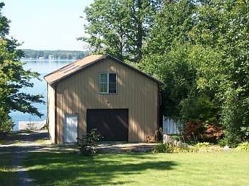 3rd image of 379 Cottonwood Ln