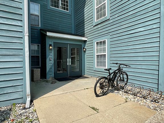 3rd image of 314 S Chauncey Ave #4