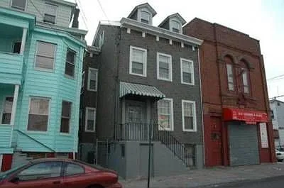 69 Wayne Ave photo 1