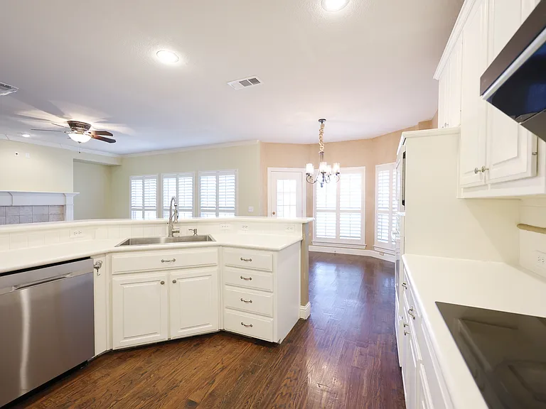 2712 Northview Dr — Photo 9