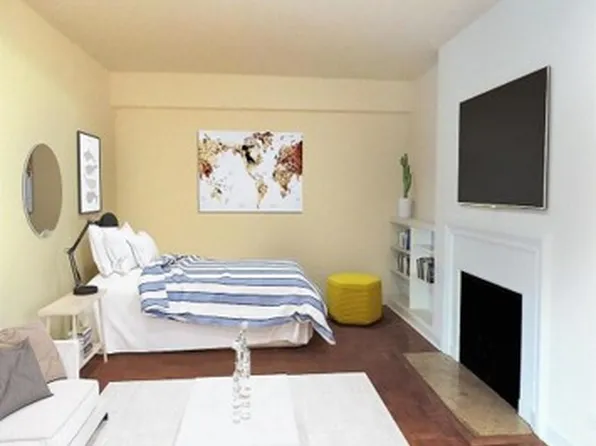 40 Central Park S #10E, New York, NY 10019
