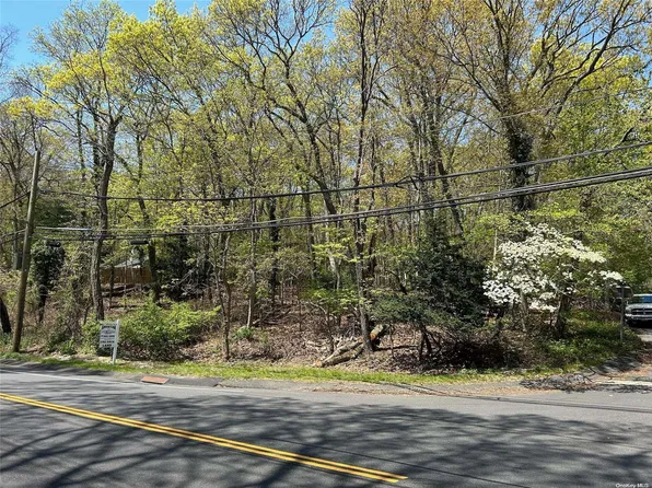V/L N Country Road, Stony Brook, NY 11790