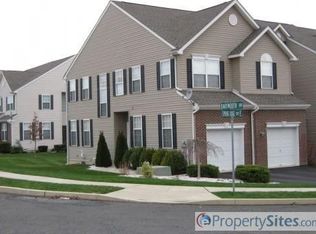 5179 Spring Ridge Dr E, Macungie, PA 18062