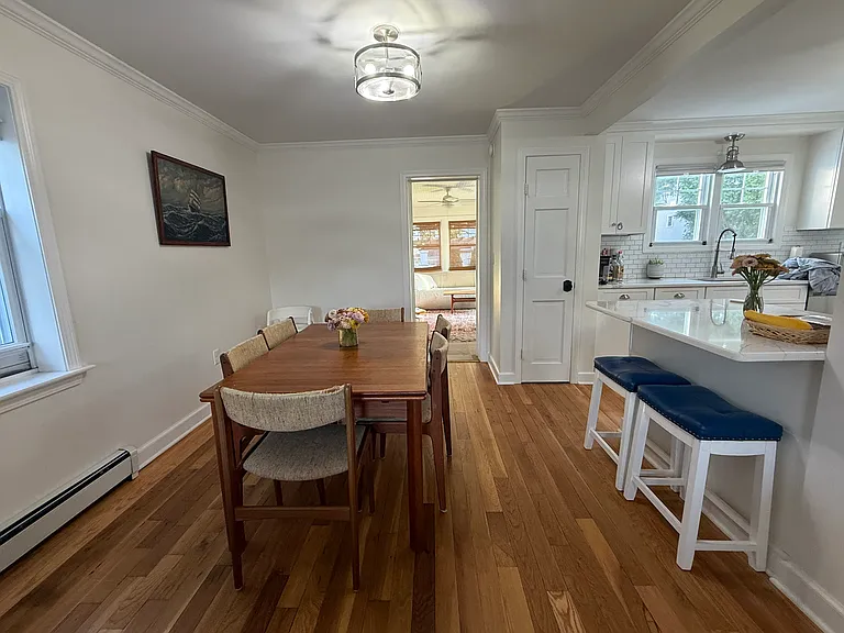 18 Neptune Ave — Photo 3