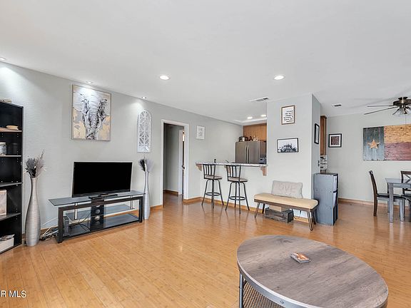 3rd image of 2753 Wendy Pl