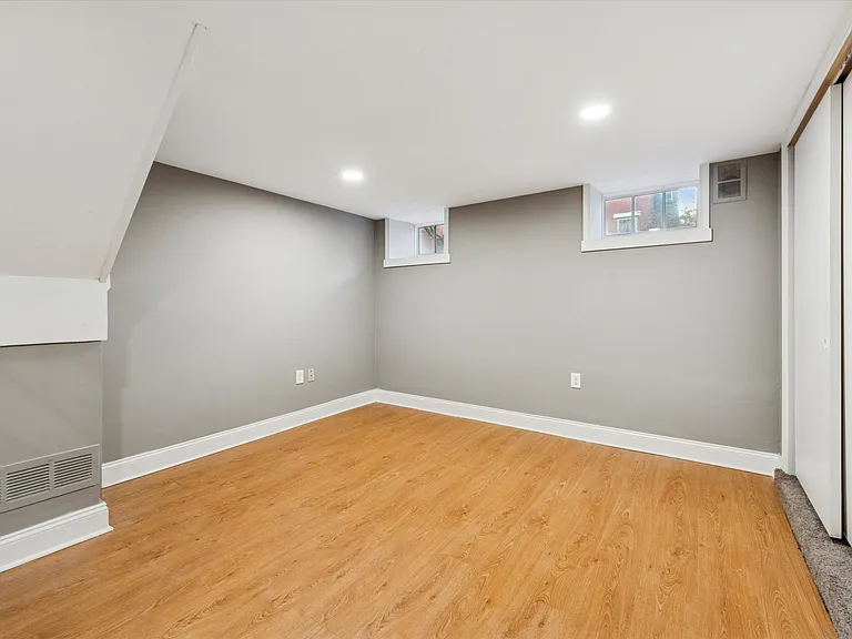 2034 Mount Vernon St #1F — Photo 3