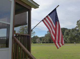 1129 Thames Rd, Awendaw, SC 29429