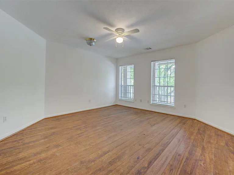 16464 Beewood Glen Dr — Photo 40