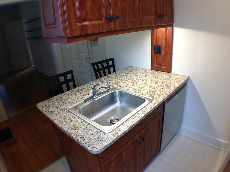 28 Union Ave NE #2 — Photo 2