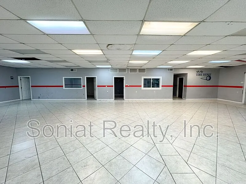 Studio, 9195 sqft, $4,500 — Photo 2