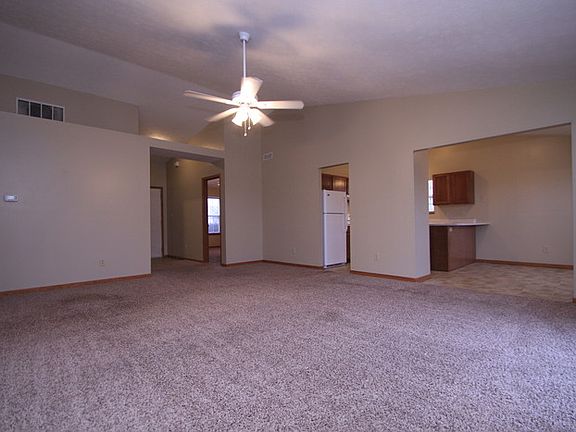 3rd image of 10527 Sedgegrass Dr
