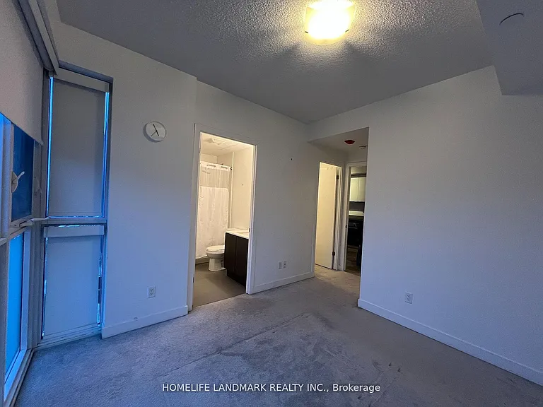 5220 Dundas St #D414 — Photo 27