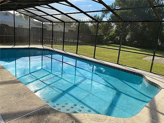 4th image of 10432 Westley Way