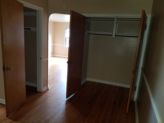 5th image of 3058 Poppleton Ave APT C